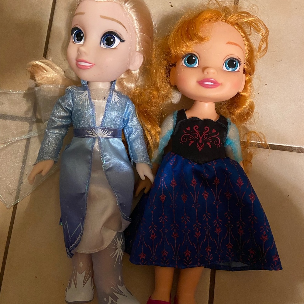 Elsa & Anna Frozen Toddler dolls